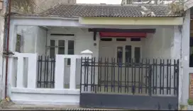 Di sewakan rumah