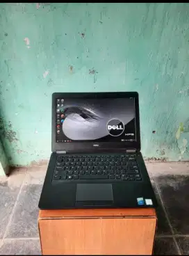 Laptop Dell Latittude E5270 Intel CORE I5 -SSD 256GB -8GB -Batre Bagus