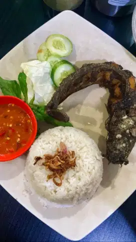 Ayam Geprek Cabe Ijo & pecel lele