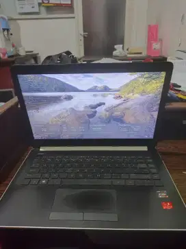 Laptop HP 14-CM0075au Amd Ryzen 5 2500U