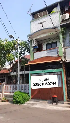 Rumah dlm komplek jln lebar JatiPadang Pejaten jaksel hnya 1 M nego