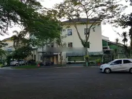 Rumah Taman, 3 lantai, udara segar di Lippo Karawaci