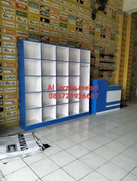 Rak dan meja kasir laundry
