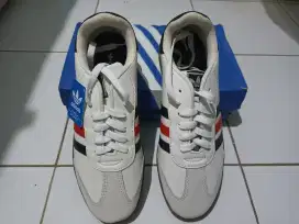 Sepatu Adidas Samba Sneakers