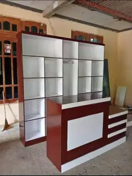 Rak dan meja kasir laundry