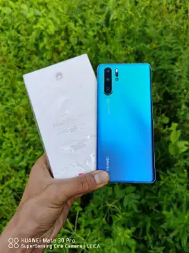 Huawei P30 Pro RAM 8/256 Fullset mulus minus layar shadow dikit