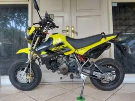 Kawasaki KSR Kuning 2017 Yellow