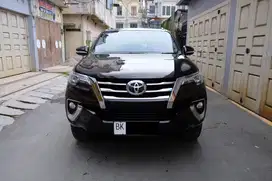 Toyota Fortuner SRZ 2.7 A/T 2017