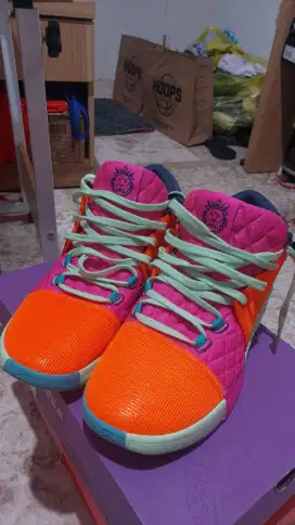 Di Jual Cepat Sepatu Basket WTS Lebron Wittnes 8