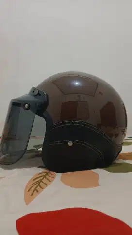 Dijual Helm baru dipakai 5 bulan