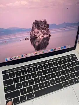 Macbook Pro 13-inch 2019 Touch bar