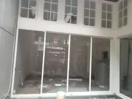 Pintu kaca dan jendela aluminium