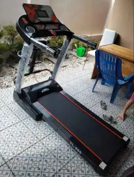 TREADMILL BESAR AUTOINCLINE TL 680 ALAT FITNESS GYM