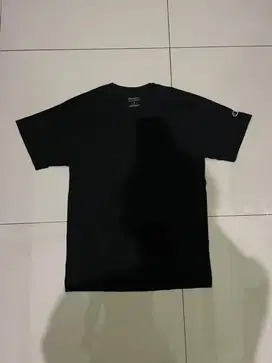 Baju kaos Champion original Dominica M