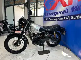 Kawasaki W175 Cafe Th*. 2023 km 600 Th*. 2023 Anugerah Motor Pucang