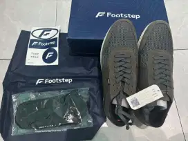 Sepatu Footstep