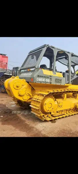 JUAL BULL DOZER 2016 + WINCH ALAT BERAT KOMATSU D85ESS-2.