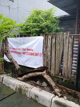 Disewakan Rumah, Cocok untuk garasi atau gudang Rp. 30 Juta/Th (Nego)