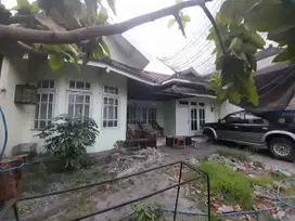 Rumah di dalam perumahan Jombang Kota jalan bulevar