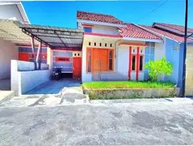 Rumah Cantik Dekat Karanganyar Kota