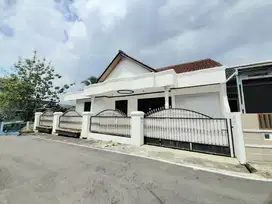 Rumah Bagus Perum Purwokerto Barat