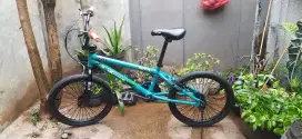 SEPEDA BMX UNITED FLAME 07 ALLOY UK20 REPAINT