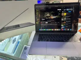 Macbook Pro 2018 15inc Core i7 Ram 16gb SSD 256gb