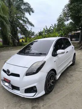 DIJUAL TOYOTA YARIS TRD MANUAL TAHUN 2013