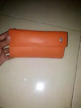 Dompet kulit sapi brean  Valentino