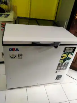 Frezer box gea 230 liter