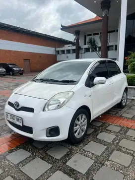 Toyota Yaris Tipe J 2012