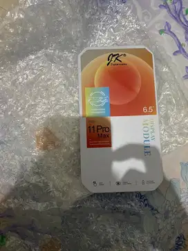 Lcd Iphone 11 Promax masih baru jual murah karean sudah beli sebelumny