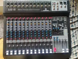 Mixer HARDWELL 12 Channel