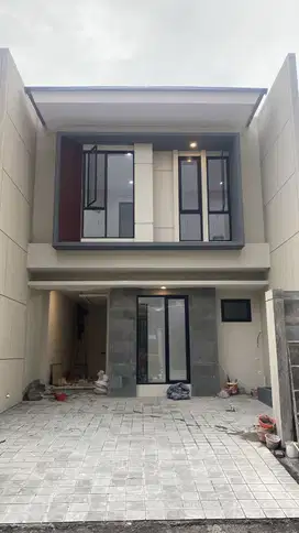 Dijual Rumah Darmo Permai Selatan