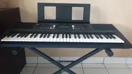 Yamaha keyboard PSR E343