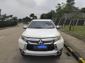 mitsubishi pajero Putih mutiara (2016)