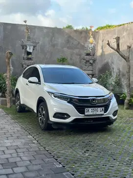 HRV SE 2019 FACELIFT MATIC ASLI BALI LOW KM