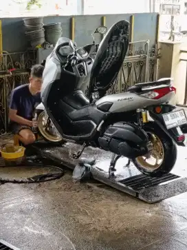 Tenaga cuci motor