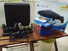 PS 4 slim 1 TB + Box (second)