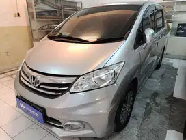 HONDA FREED E 1.5 A/T PSD 2014 OTOMART SURABAYA