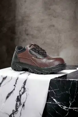 Toko sepatu safety terkuat Pematang Siantar