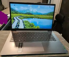 Laptop lenovo slim silver bening 99% baterai awrt siap pakai