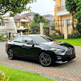 BMW 218i Grand Coupe 1.5AT 2022