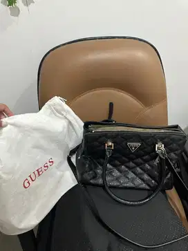 Tas Branded Preloved Guess Like New