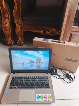 Laptop Asus Ram 4gb siap pake no minus msh segel lengkap cek sepuasnya