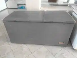 Dijua atau Disewakan Freezer box bekas Modena abu 600lt  lngsung pakai