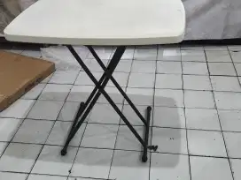 Meja lipat ace warna putih