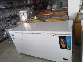 Dijual atau Disewakan Freezer box bekas RSA 600lt bergaransi,normal