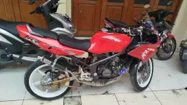 Ninja RR warna merah