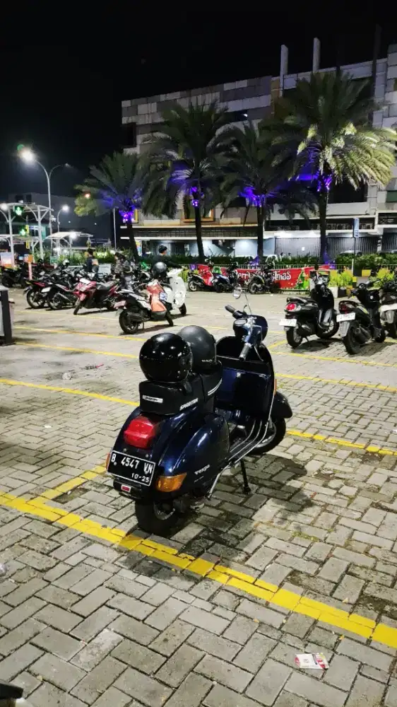 Vespa PX 150 lokasi perum karawaci